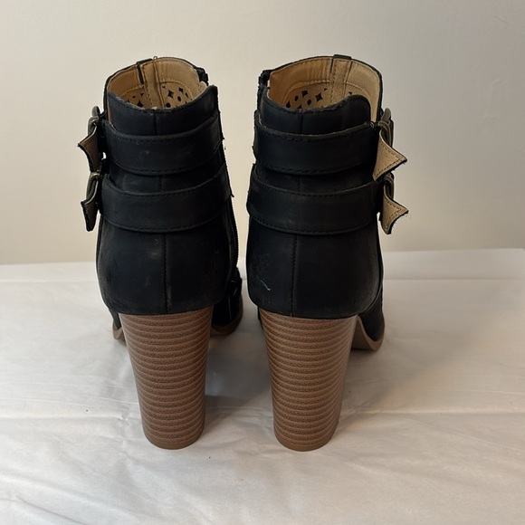 Brash Peep Toe Laser Cut Side Zip Ankle Heeled Boot Bootie Women Size 8.5 Black - Picture 4 of 11